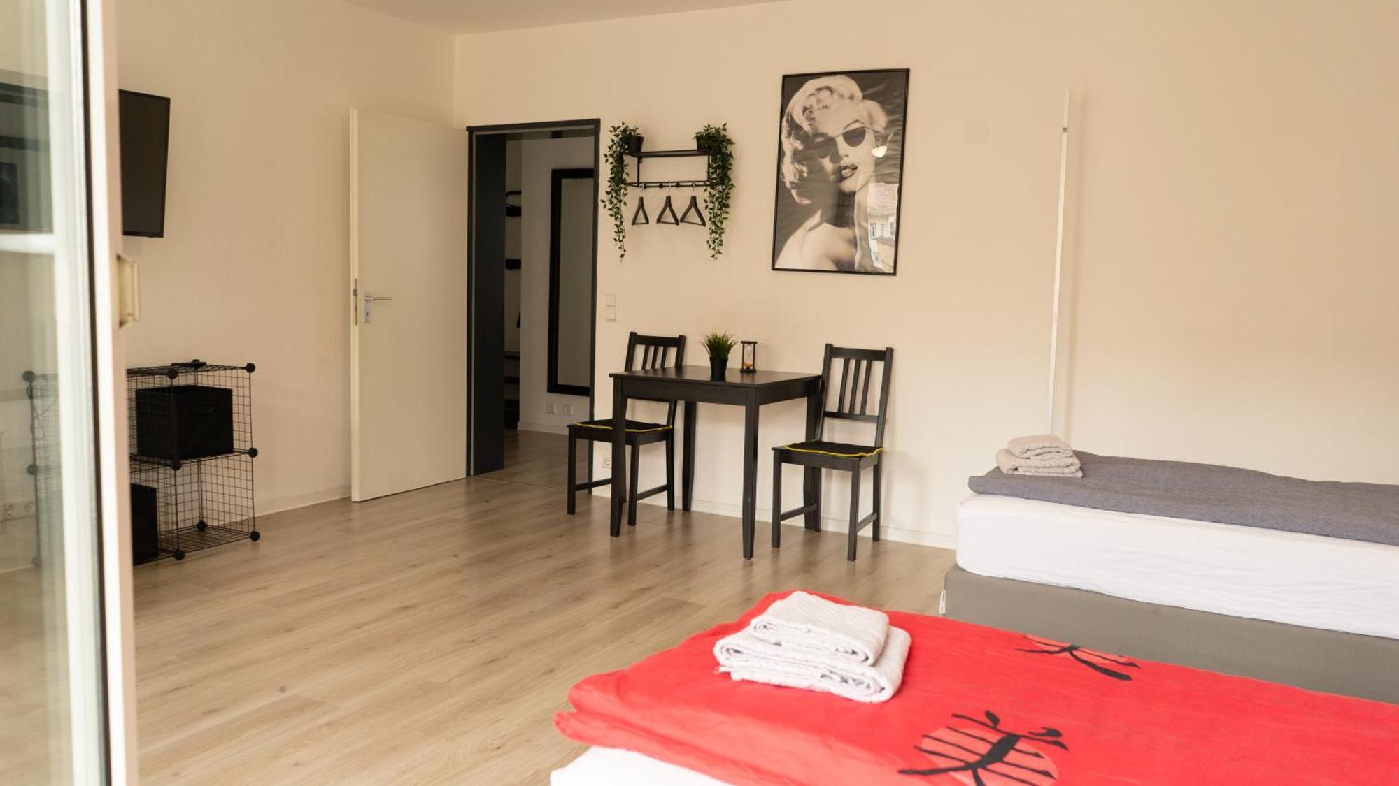 2 Zimmer In *